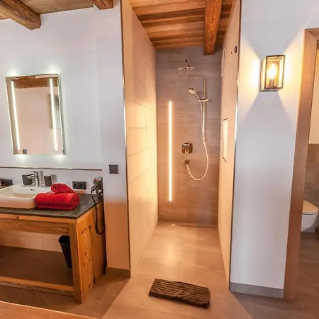 Maroldenhof * ザールバッハ・ヒンターグレム