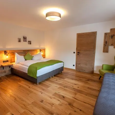 シャレー Maroldenhof ザールバッハ・ヒンターグレム