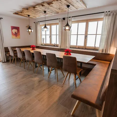 シャレー Maroldenhof ザールバッハ・ヒンターグレム